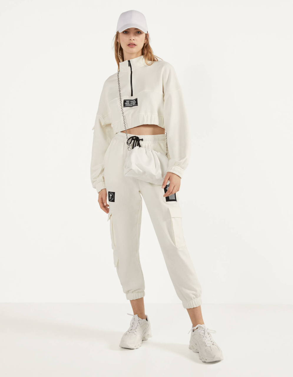 Sneaker mit Öffnungen in der Sohle