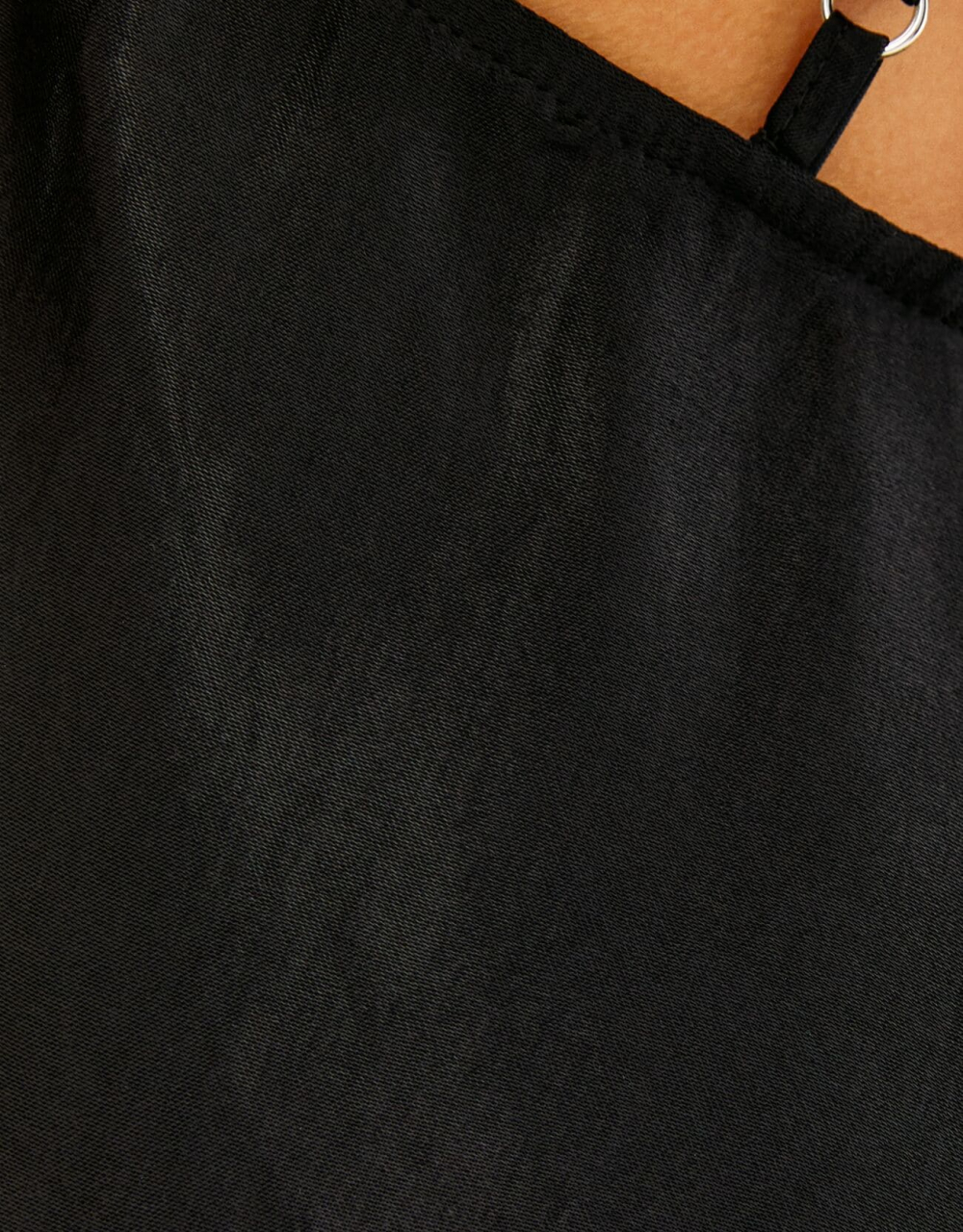 Satiniertes Midikleid mit Trägern und Strass